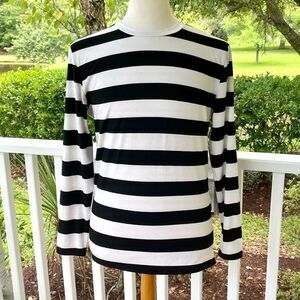 Paul Jones Classic Striped Long Sleeve Crew Shirt. Small.